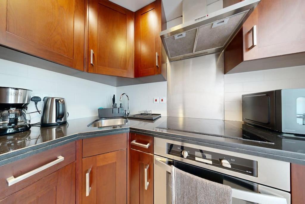 Studio In Best Part Of Downtown With Amazing Pool دبي المظهر الخارجي الصورة