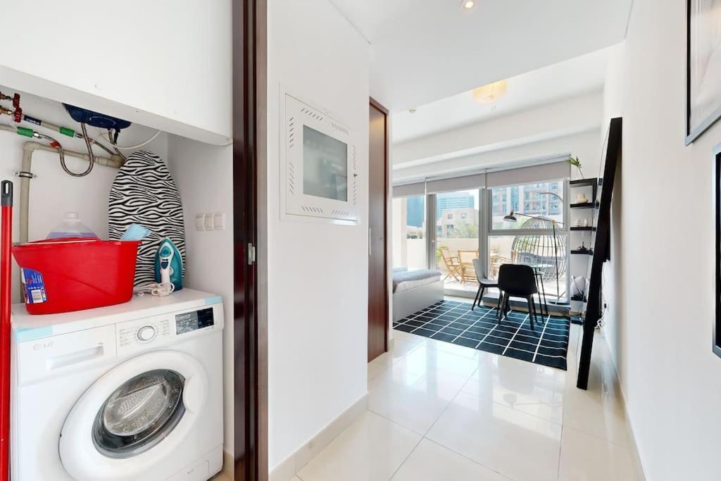 Studio In Best Part Of Downtown With Amazing Pool دبي المظهر الخارجي الصورة