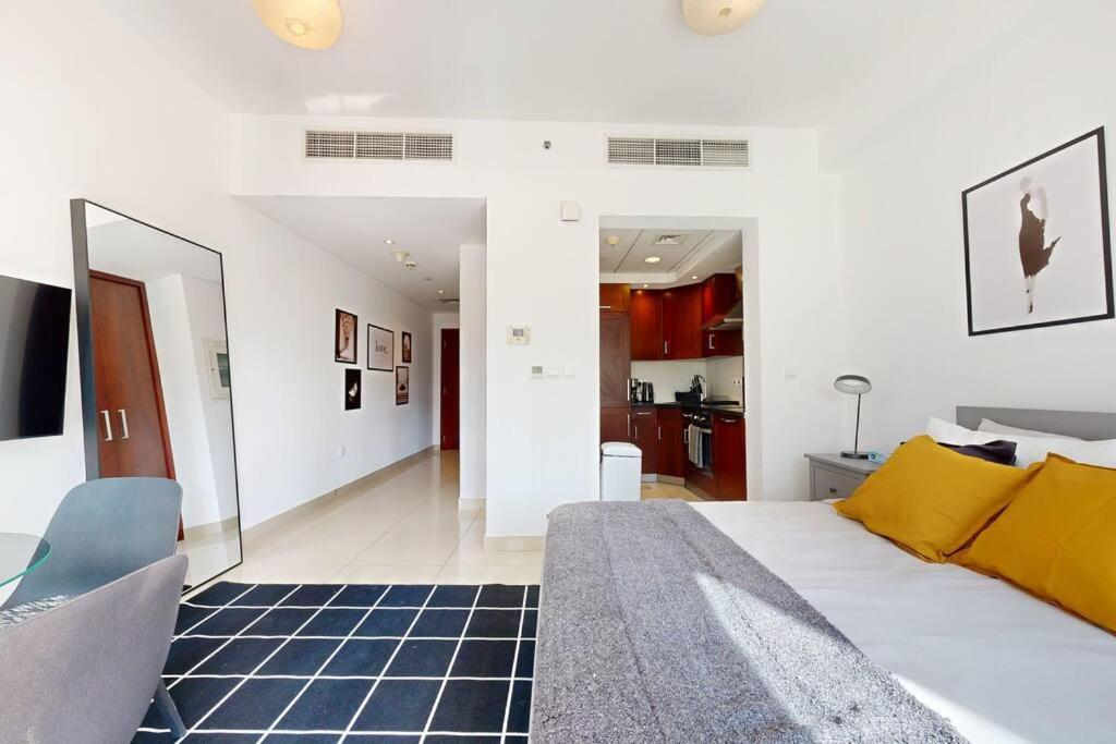 Studio In Best Part Of Downtown With Amazing Pool دبي المظهر الخارجي الصورة