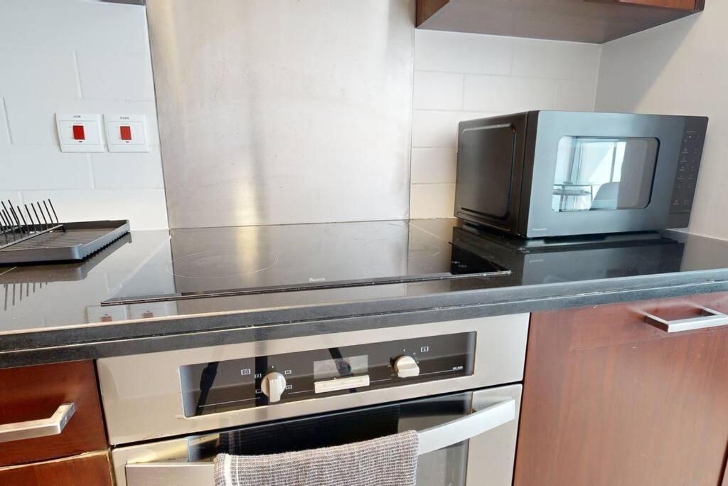 Studio In Best Part Of Downtown With Amazing Pool دبي المظهر الخارجي الصورة